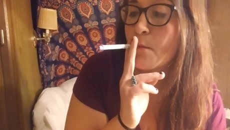 Beautiful Bbw Smokes And Talks. Cute Southern Accent. Down To Earth Jewliesparxx