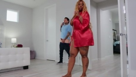 Fat ass ebony with huge naturals, insane home interracial on a young dong